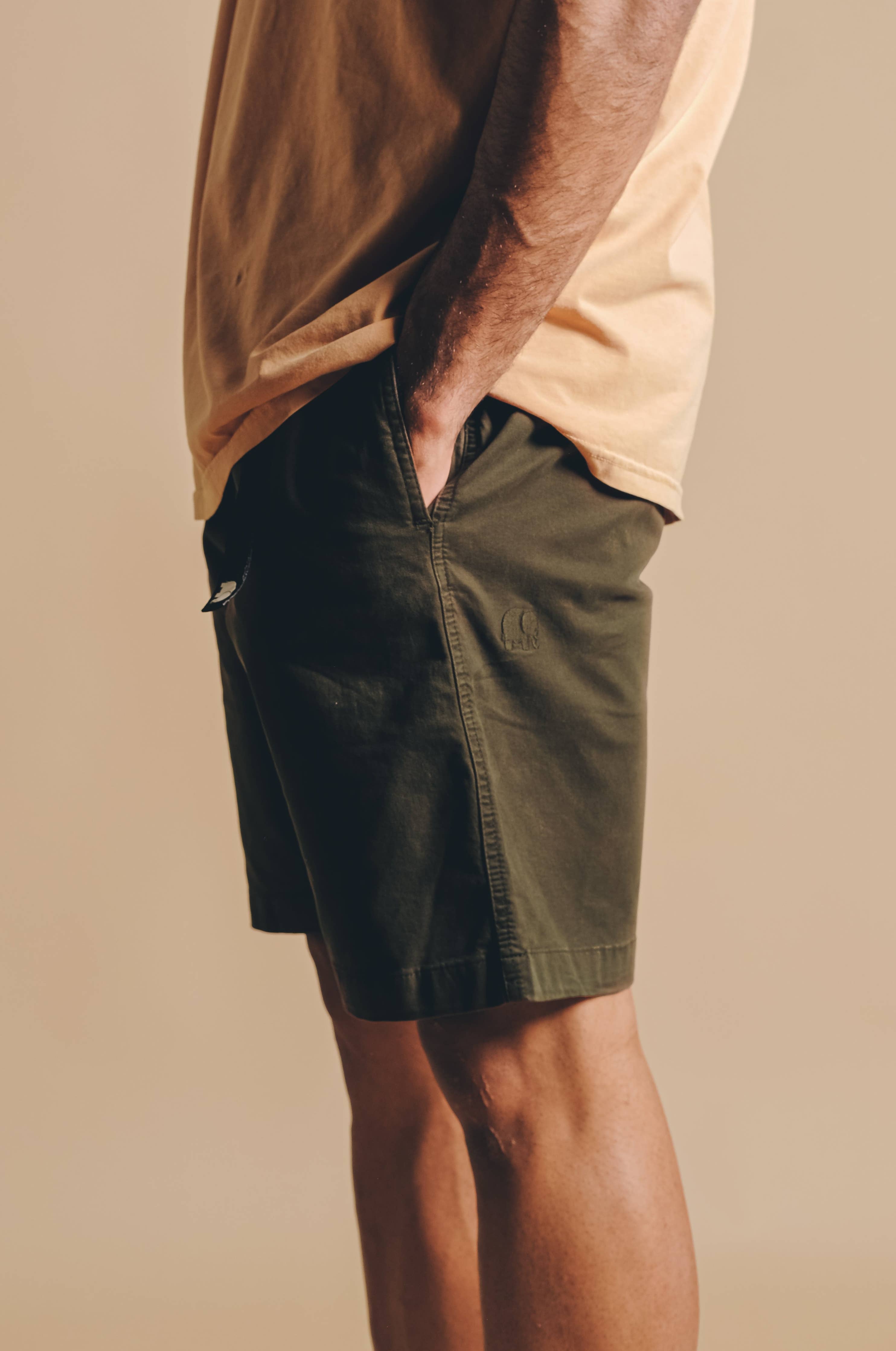 TRENDSPLANT Ecodye CLIMBER SHORTS moss green, Men