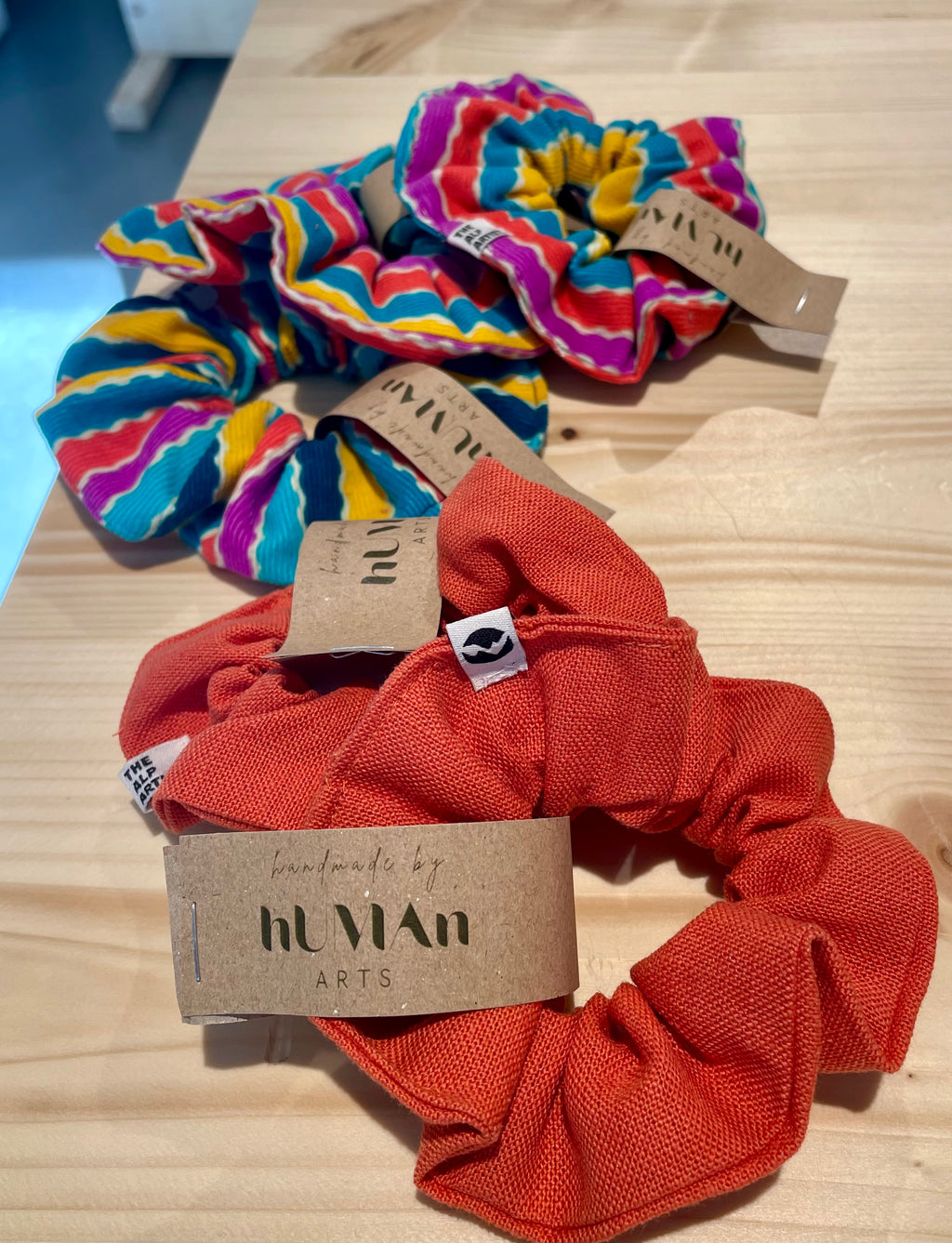 THE ALP ARTISTS Scrunchie hUMAn ARTS