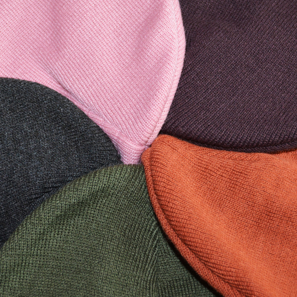 The alp artists Beanies – Textiletikette schwarz